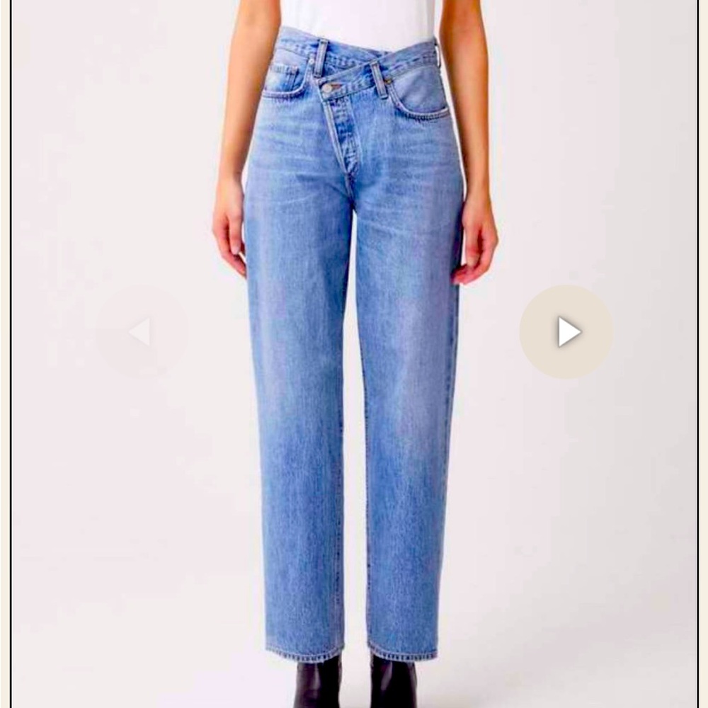 Agolde crisscross upsized jeans in color eternal. Size 28